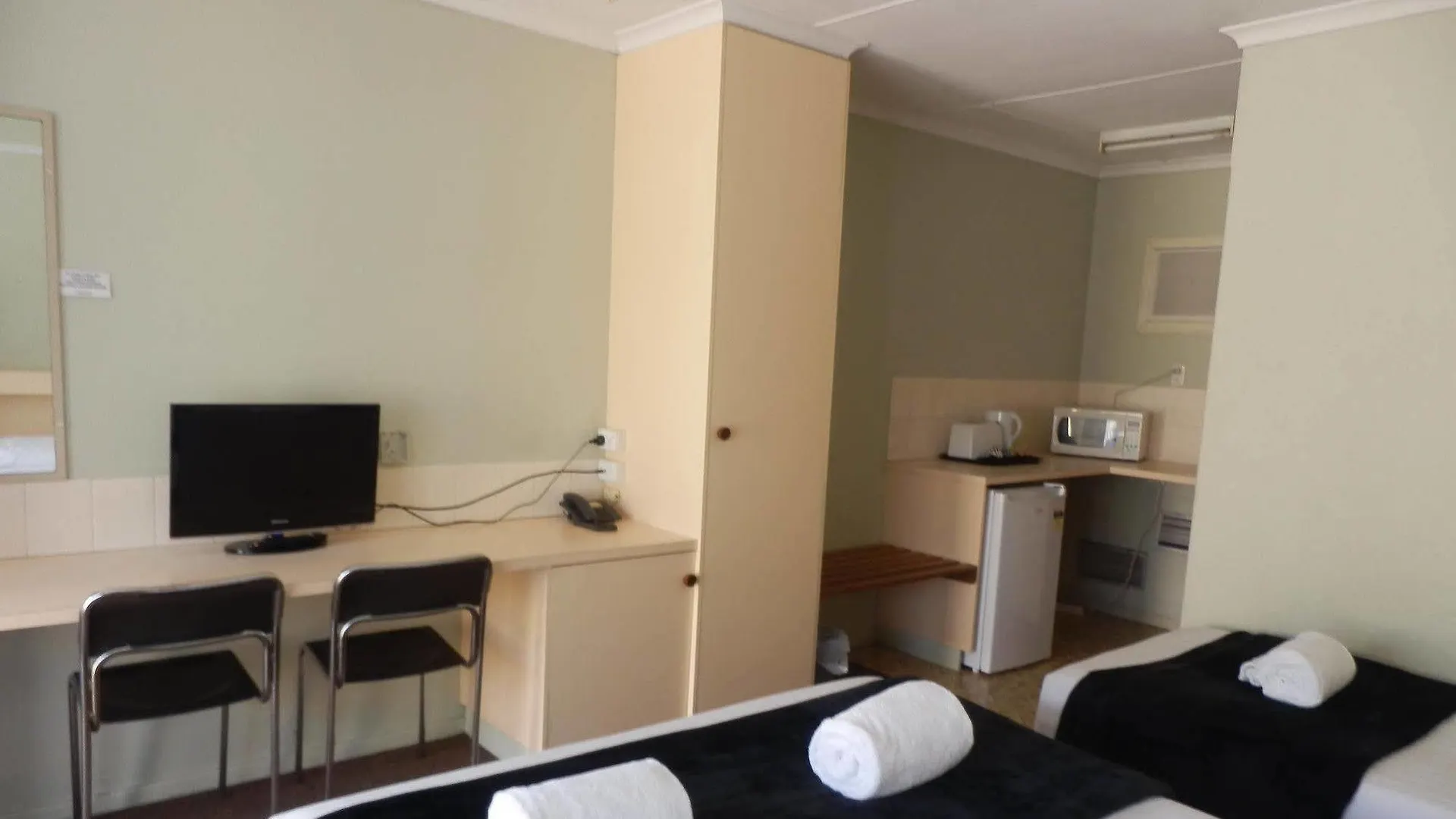 **  Flying Spur Motel Toowoomba Australia
