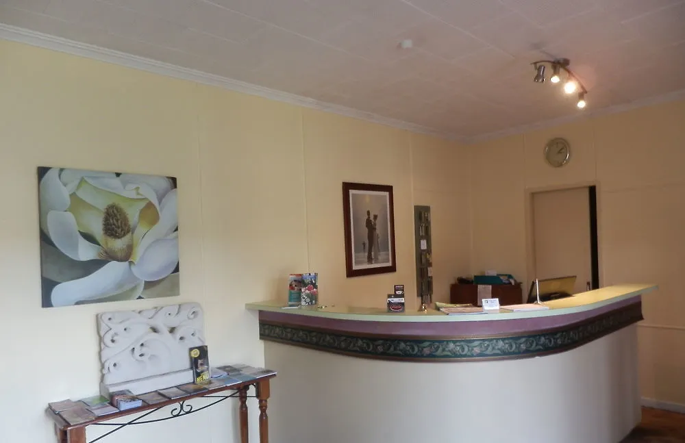 Flying Spur Motel Toowoomba Australia