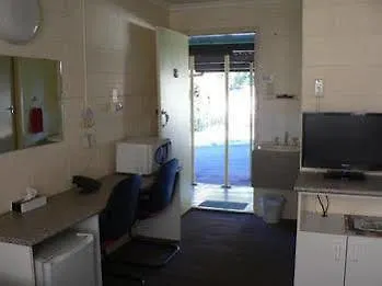 Flying Spur Motel Toowoomba 2*,